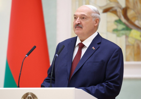 Лукашенко помиловал 11 женщин в преддверии 8 Марта