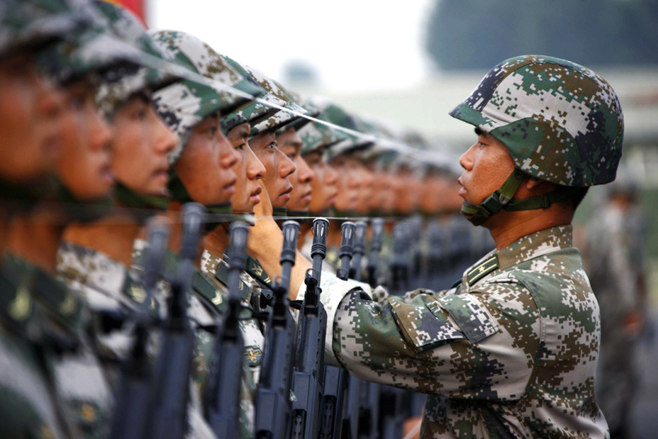 Солдаты ВС Китая