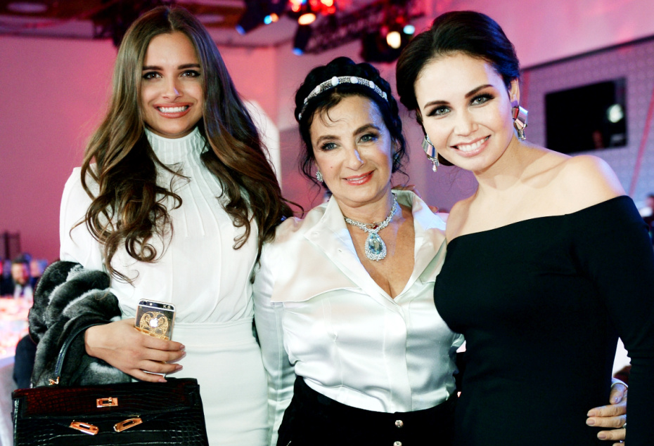 Каролина Севастьянова, главный тренер сборной России, президент Всероссийской федерации художественной гимнастики (ВФХГ) Ирина Винер-Усманова и спортсменка, телеведущая Ляйсан Утяшева