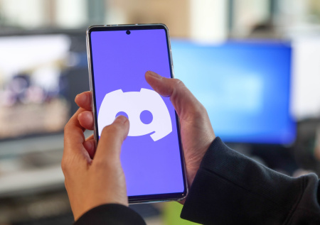 Путин заявил о необходимости доработки мессенджера MAX