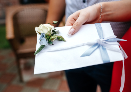 Россиянам перечислили лучшие варианты подарков на 8 Марта