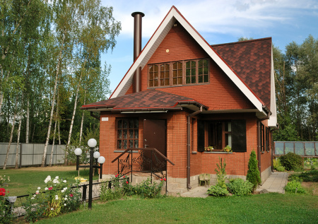 Юрист объяснил, когда нужно оформлять временную прописку на даче