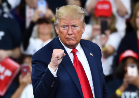 Советники Трампа начали упрашивать его быстрее победить Иран