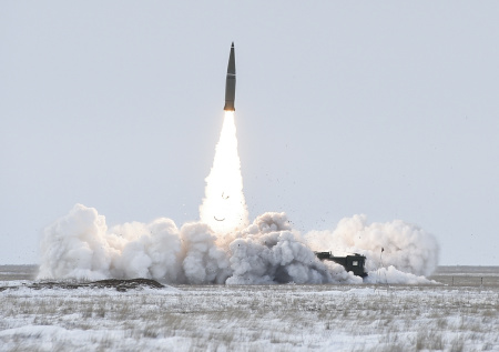 Разнесли базу «Фламинго», Кривой Рог без света: удары по Украине 5 марта