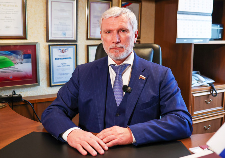 «Там одни рабы»: Журавлев об Украине, расколе Европы и хитрой игре Трампа