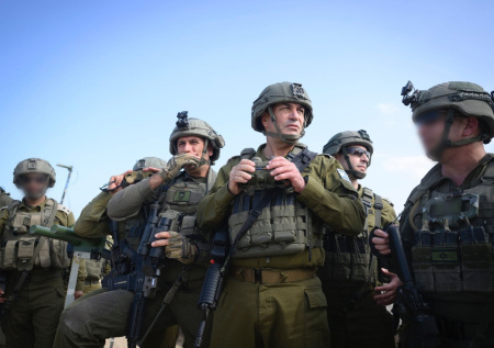 Израиль заявил об атаке на иранского командира высокого ранга