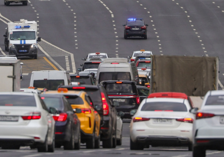 Автоэксперт рассказал о главной опасности на дороге в межсезонье