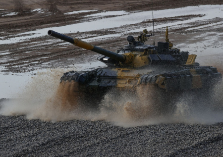 В Азербайджане объявили о повышении боевой готовности войск