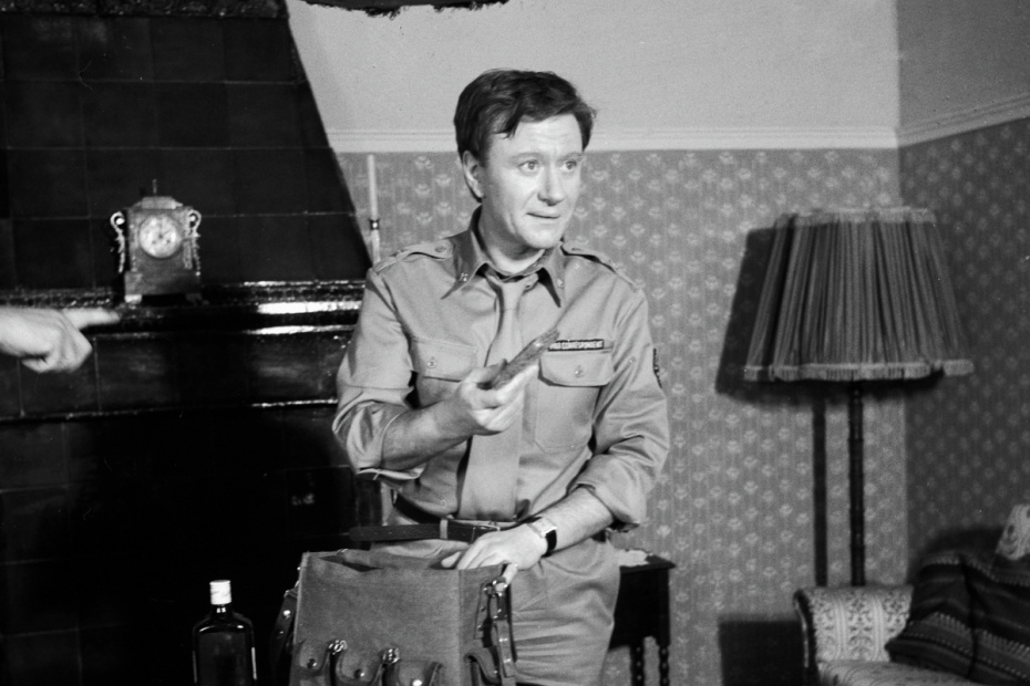 Народный артист РСФСР Андрей Миронов в роли американского журналиста Чарльза Брайта на съемках фильма «Победа» по одноименному роману писателя Александра Чаковского