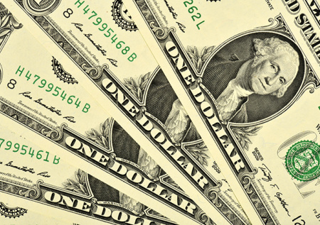 Эксперт объяснил, почему доллар резко пошел в рост