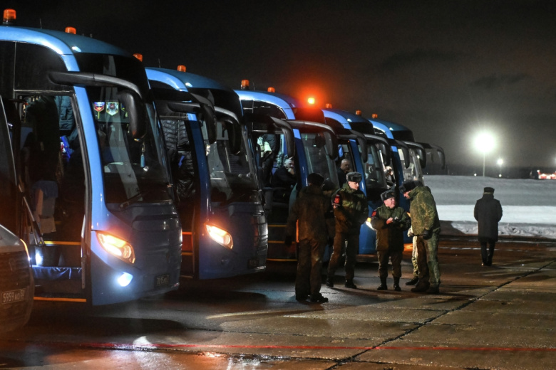 Российские военнослужащие, возвращенные из украинского плена