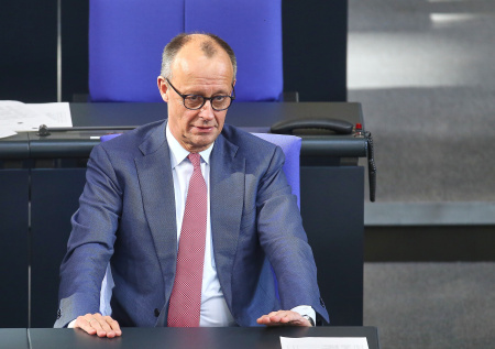 Мерц допустил смягчение санкций против Ирана