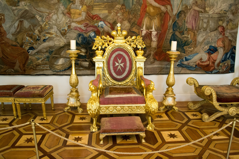 Мальтийское кресло из коллекции Государственного Эрмитажа