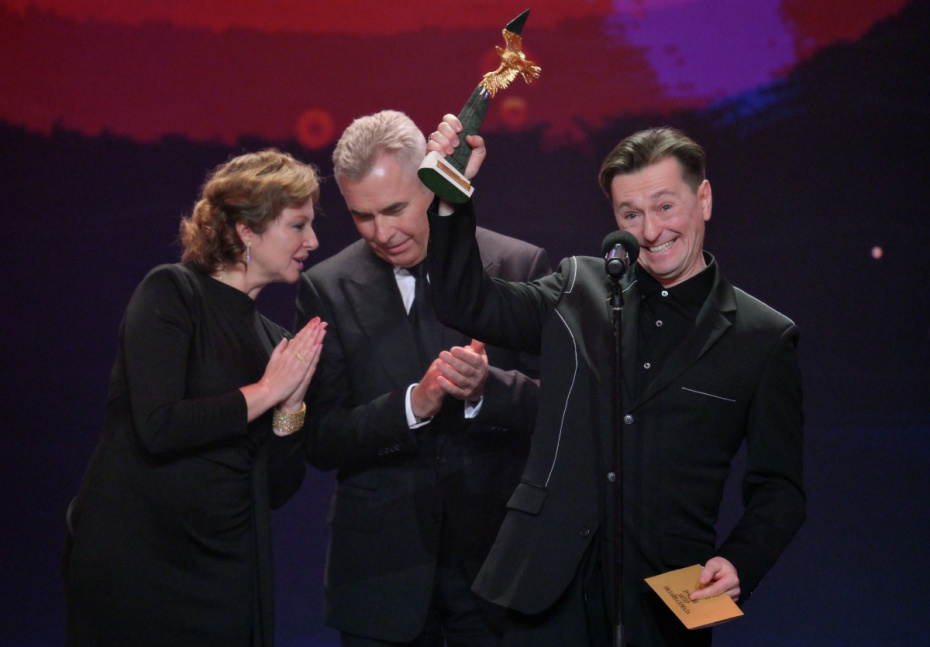 Сергей Безруков на церемонии награждения премии «Золотой орел» в номинации «Лучший актер онлайн-сериала»