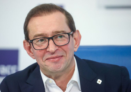 Хабенский ответил на предложение Певцова по возврату денег за спектакли