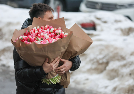 Стало известно, что хотят получить россиянки на 8 Марта