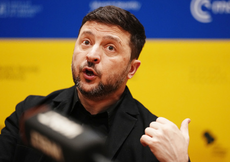 «Террорист и дурак»: военэксперт уличил Зеленского в бандитизме