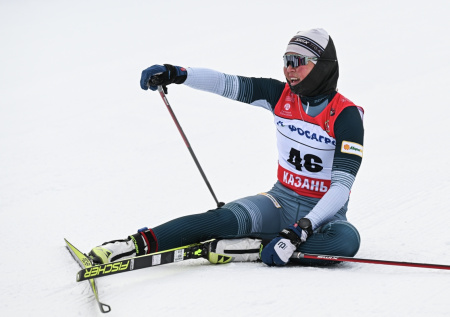 Собака снесла с ног двух лыжниц на чемпионате России