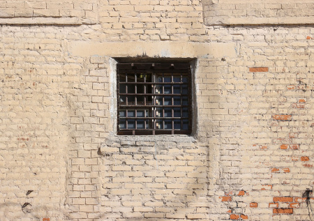 Юрист ответил, какой срок грозит подростку за взрыв в отделении банка