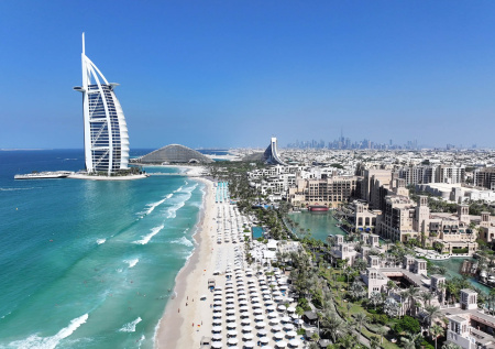 Ситуация в Дубае 7 марта: отмена рейсов, вылеты в Россию, новые удары Ирана