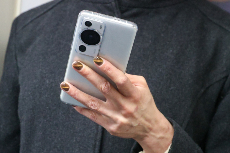 Зачем банк просит обновить данные: как это сделать через «Госуслуги», но с оговорками