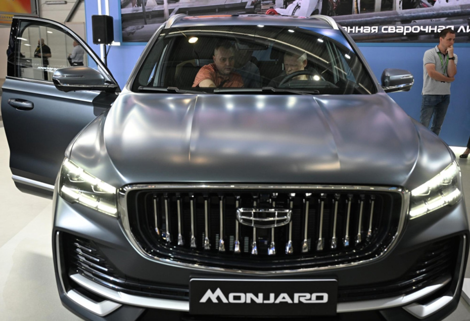 Кроссовер Geely Monjaro