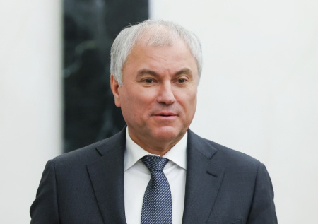 Володин поздравил россиянок с 8 Марта видеооткрыткой