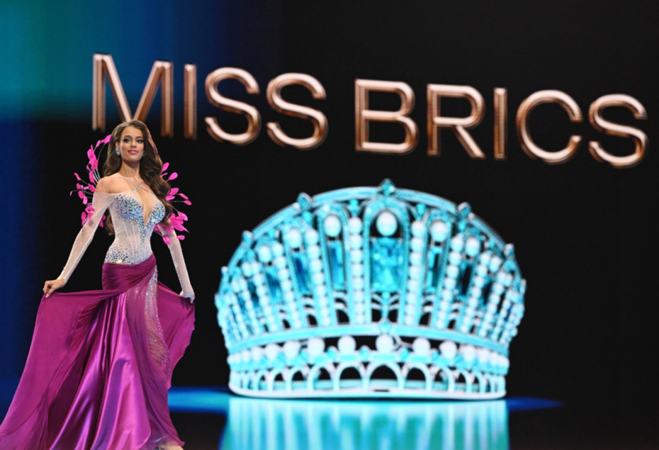 Валентина Алексеева (Россия), победившая в номинации «Мисс Брикс» в финале Международного конкурса красоты стран БРИКС в Казани, 7 марта 2026 года