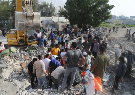 Появились ужасающие кадры удара по школе в Иране, где погибли 180 человек