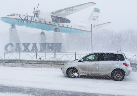 Жители Сахалина оказались во власти страшной метели