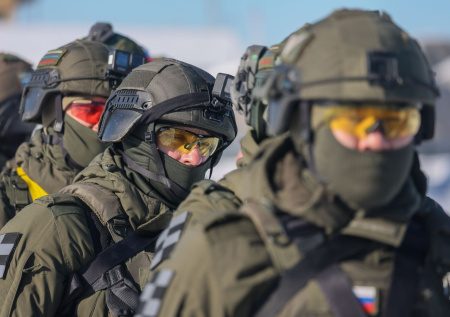 Мужчину задержали в Шушарах по подозрению в убийстве знакомого в подъезде