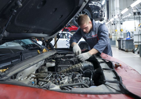 Россиян предупредили о волне небывалого подорожания ремонта авто