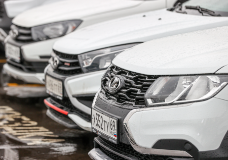 Юрист ответил, что грозит москвичам за шум авто во дворе ночью