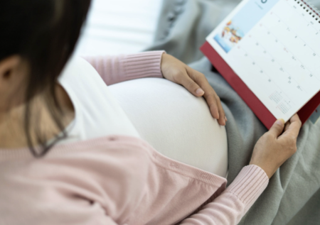 Составлен список звезд, которые готовятся стать родителями в 2026 году