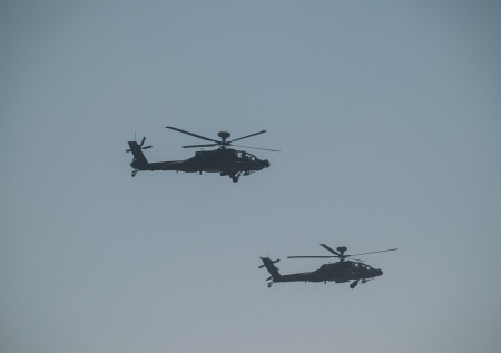 В ОАЭ рухнул вертолет с военными