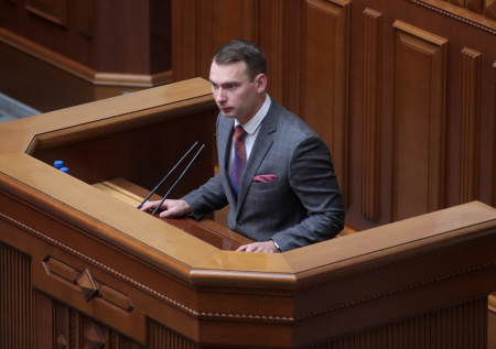 Миндич судится с депутатом Рады из-за 350 рублей