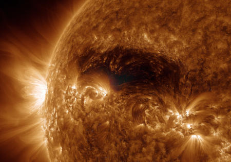 Астроном раскрыл опасность корональных дыр на Солнце
