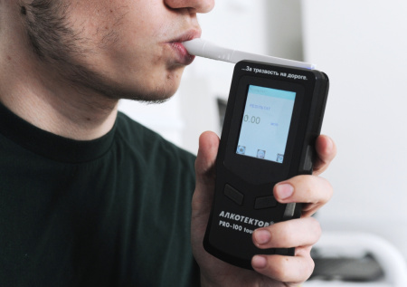 Водитель шокировал полицию превышением алкоголя в организме почти в 30 раз