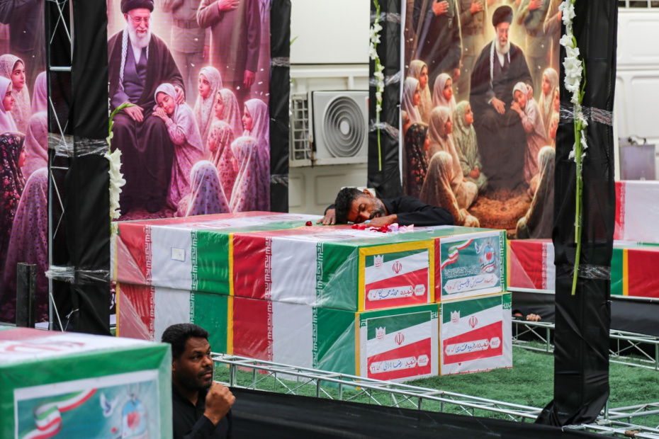 Похороны жертв удара по школе в Минабе