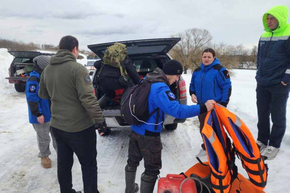 Волонтеры и спасатели ведут поиски пропавших детей в Звенигороде