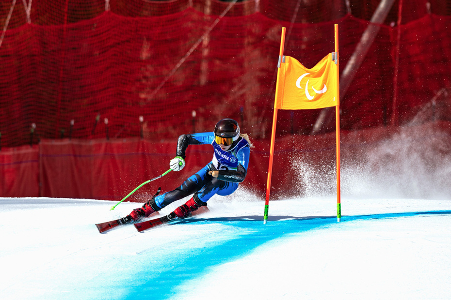 Варвара Ворончихина на трассе супергиганта на соревнованиях среди женщин по горнолыжному спорту на XIV зимних Паралимпийских играх в Италии