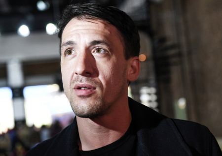 Штрафы, уголовные дела и долги: куда пропал актер Артур Смольянинов