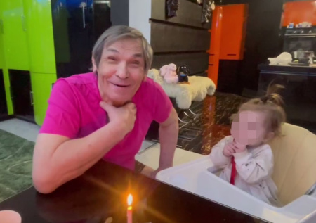 Алибасов-младший раскрыл правду о личной жизни отца