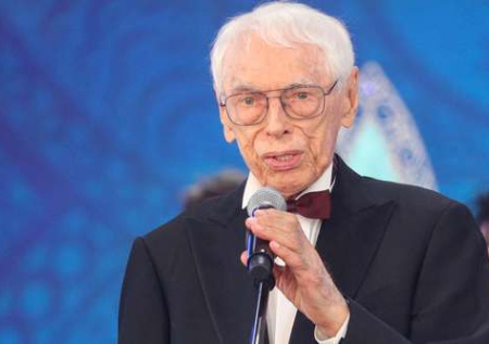 100-летие, смерть двух жен, ссора с Пугачевой: как живет композитор Зацепин