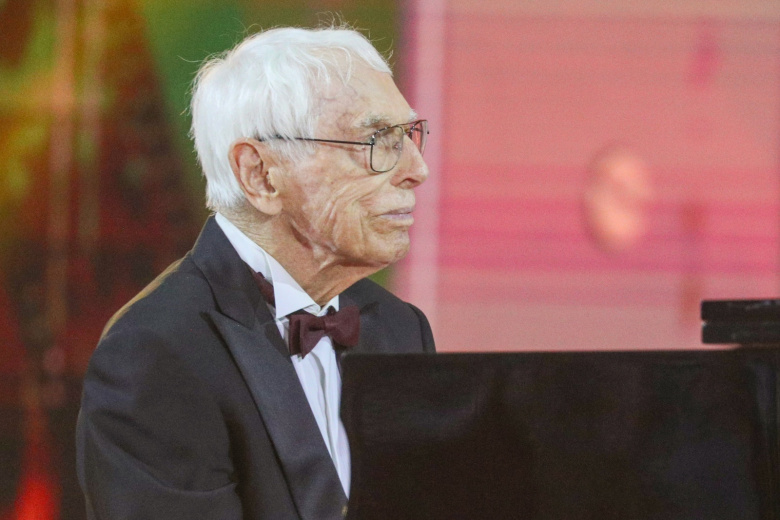 Александр Зацепин