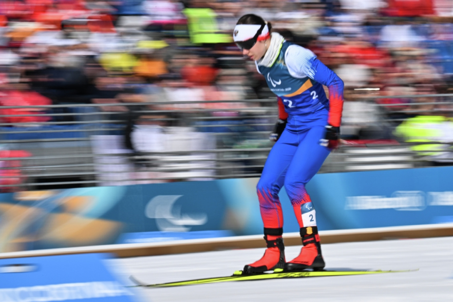 Анастасия Багиян (Россия) на дистанции спринта среди женщин на соревнованиях по лыжным гонкам XIV зимних Паралимпийских игр в Валь-ди-Фьемме