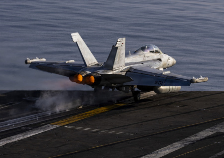 «Традиционная модель»: политолог о стратегии США в Иране