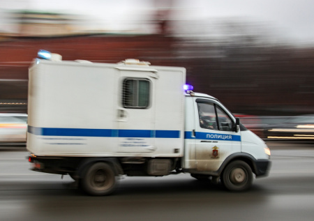 Бывшего замгубернатора Курской области доставили в суд под конвоем