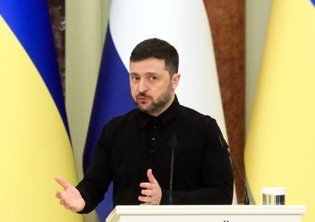 «Звучит смешно»: военэксперт о готовности Зеленского защитить США в Иране