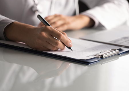 Поликлиника попала в скандал из-за слива личных данных пациентов